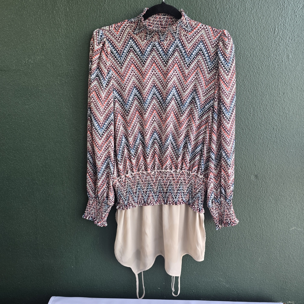 MELANIE LYNE NWT Zigzag High Neck Blouse Sz 8 - Picture 9 of 13